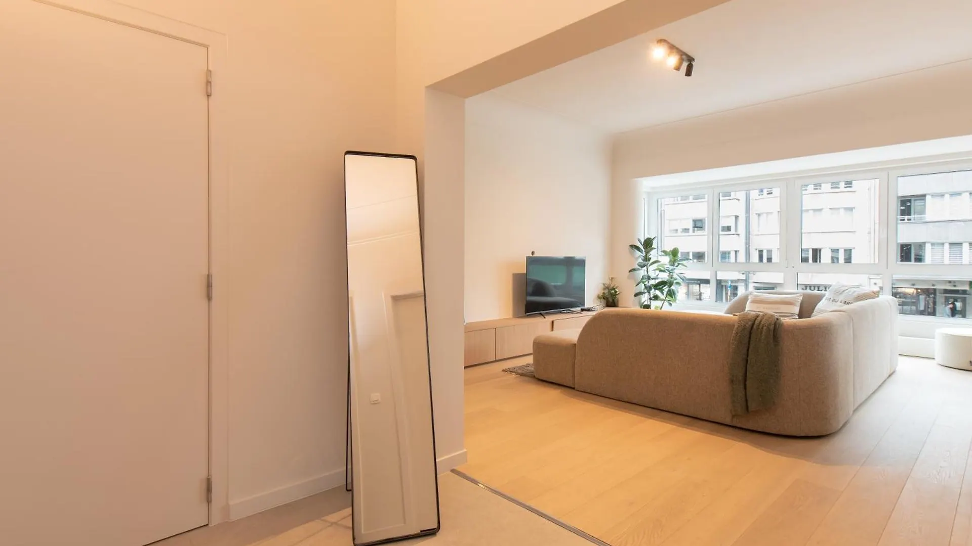 Deluxe 4 Rooms Apartment With Casino View At The Beach And Free Parking Oostende 0*,  België