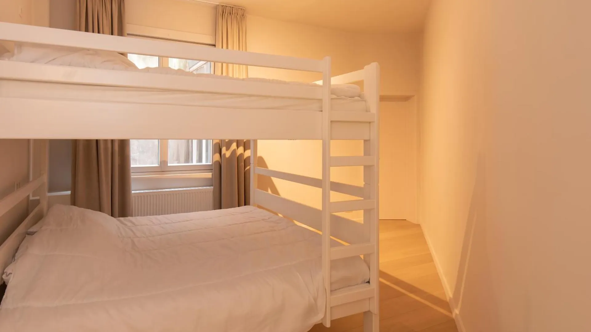 Deluxe 4 Rooms Apartment With Casino View At The Beach And Free Parking Oostende