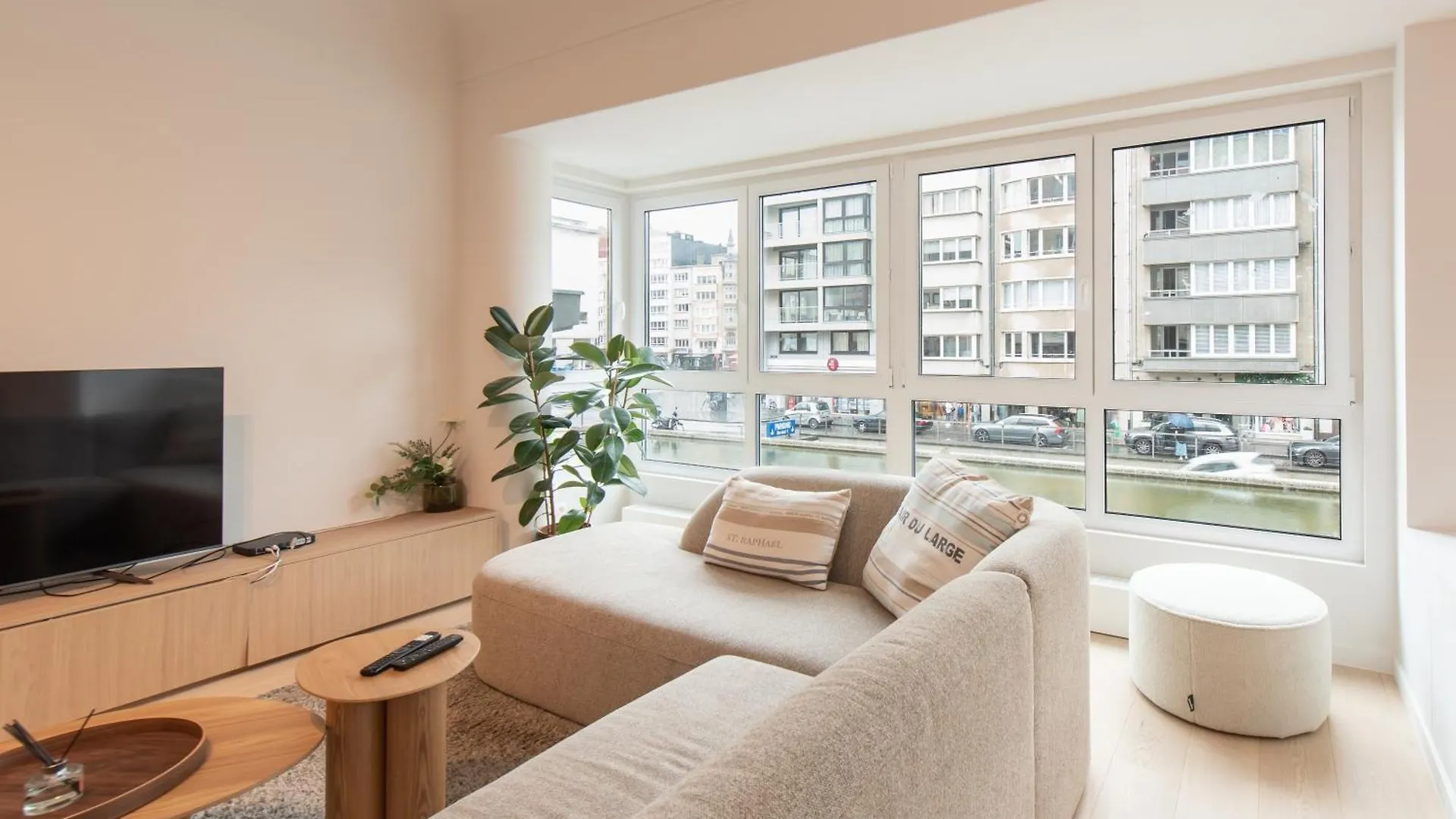 Deluxe 4 Rooms Apartment With Casino View At The Beach And Free Parking Oostende België