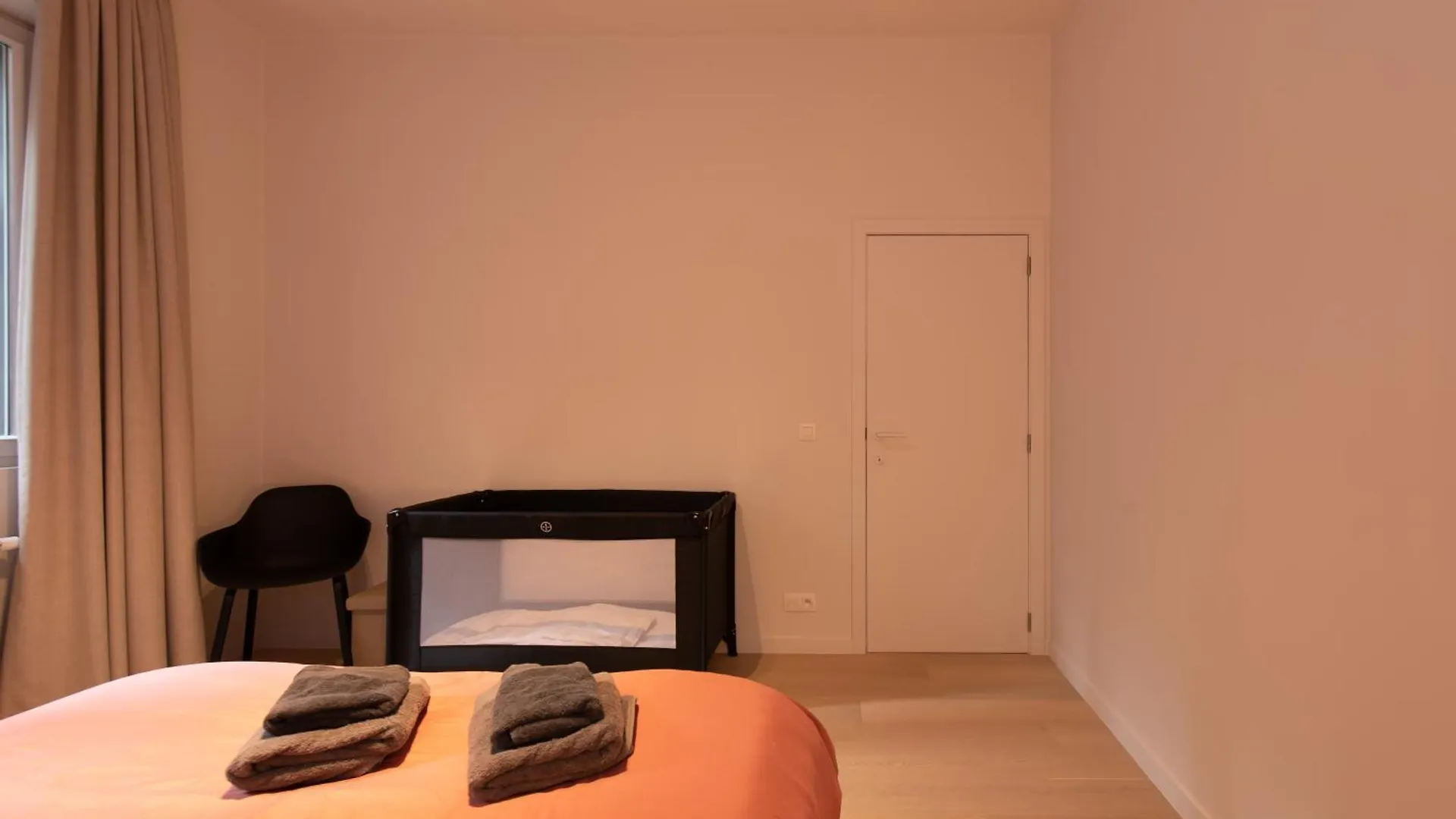 Deluxe 4 Rooms Apartment With Casino View At The Beach And Free Parking Oostende