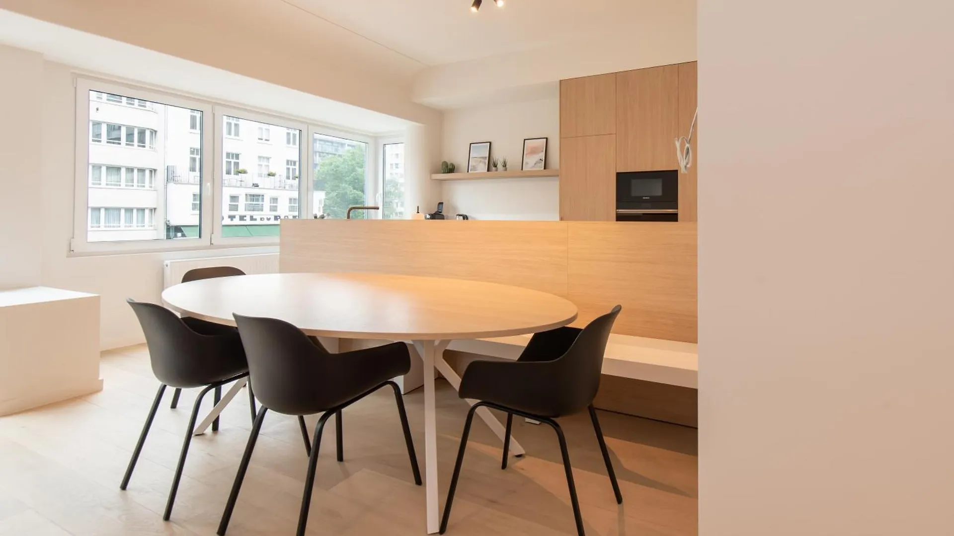 Deluxe 4 Rooms Apartment With Casino View At The Beach And Free Parking Oostende België